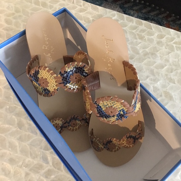 Shoes - Picture 4 of 5